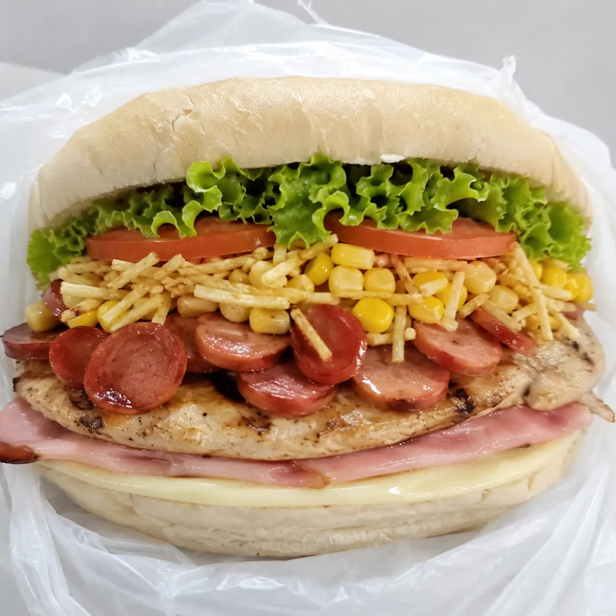 X-Filé de Frango com Salsicha